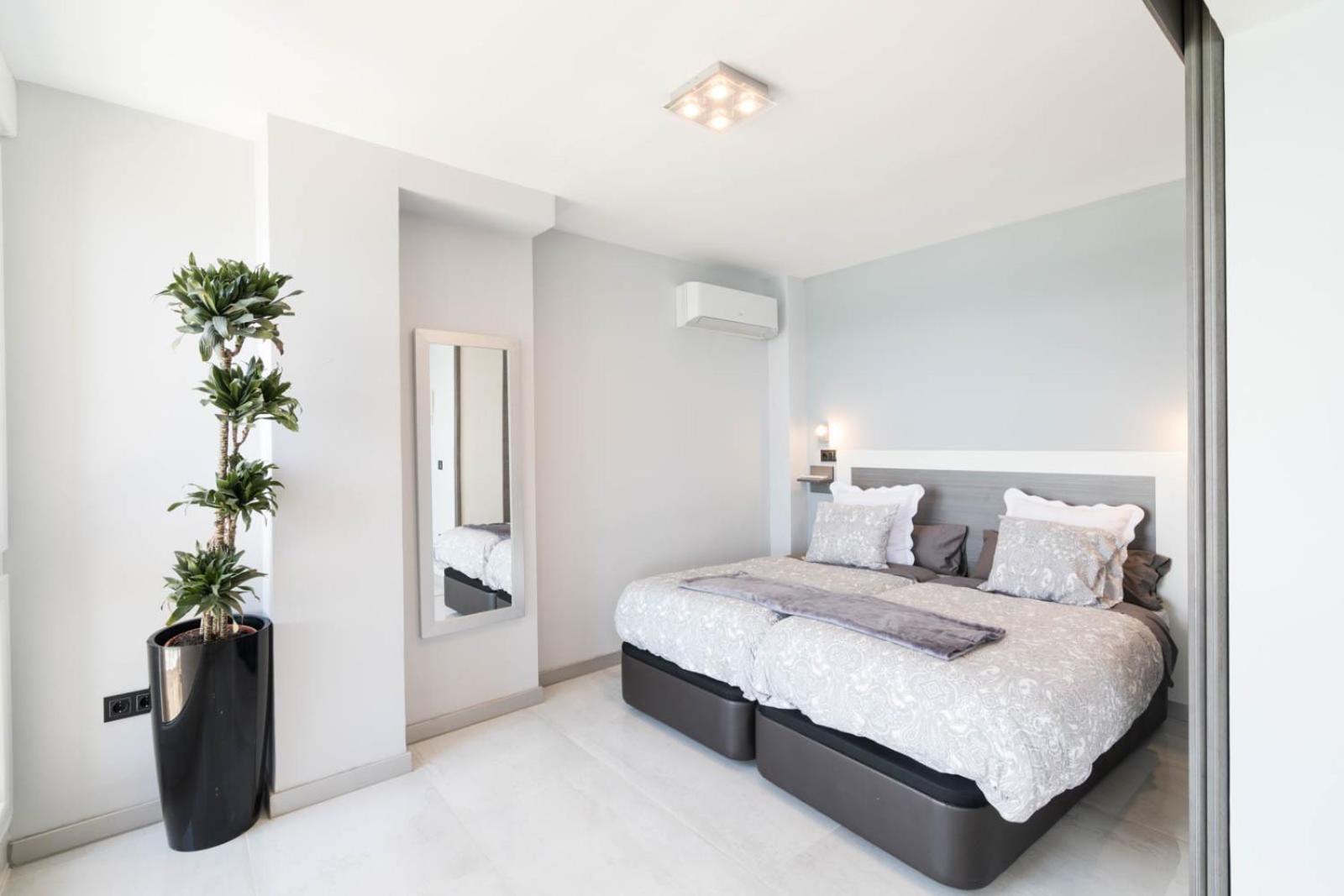 Deluxe Supreme Apartment Малага Екстериор снимка