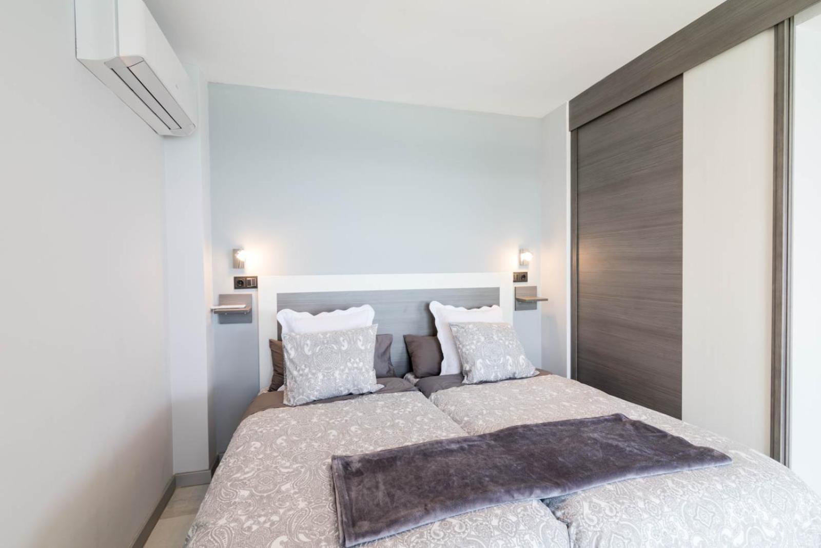 Deluxe Supreme Apartment Малага Екстериор снимка