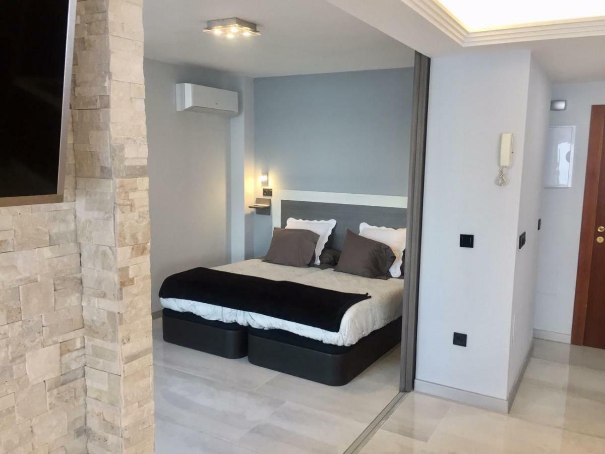 Deluxe Supreme Apartment Малага Екстериор снимка