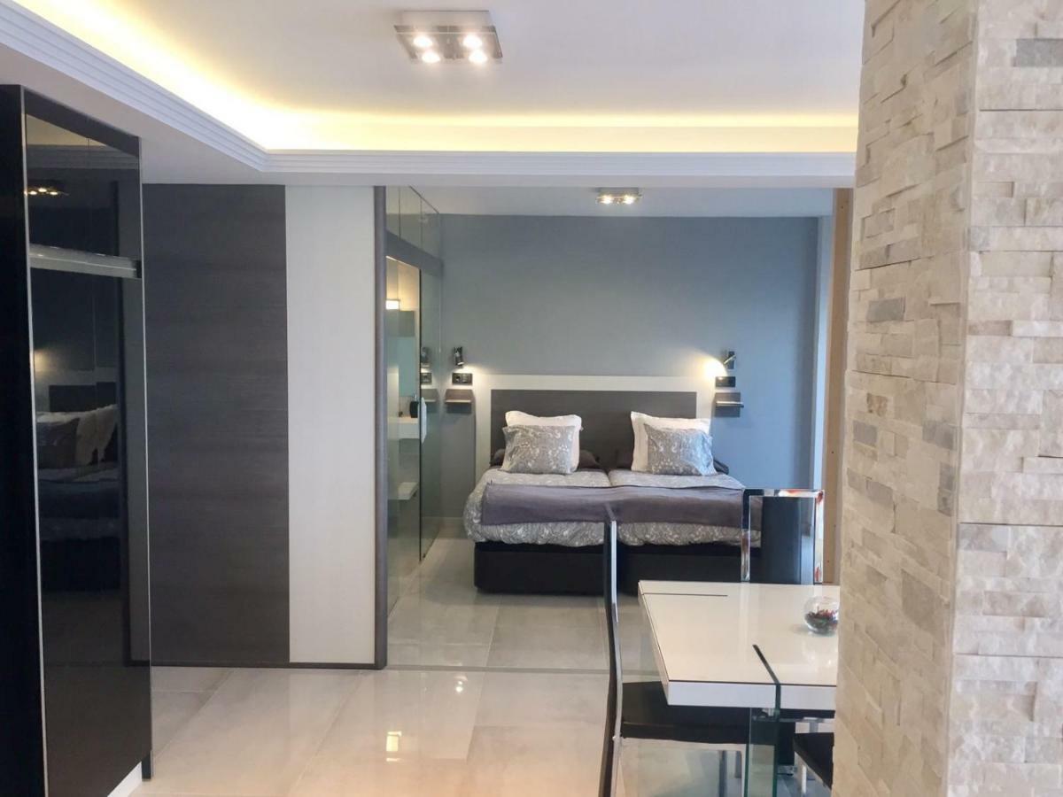 Deluxe Supreme Apartment Малага Екстериор снимка