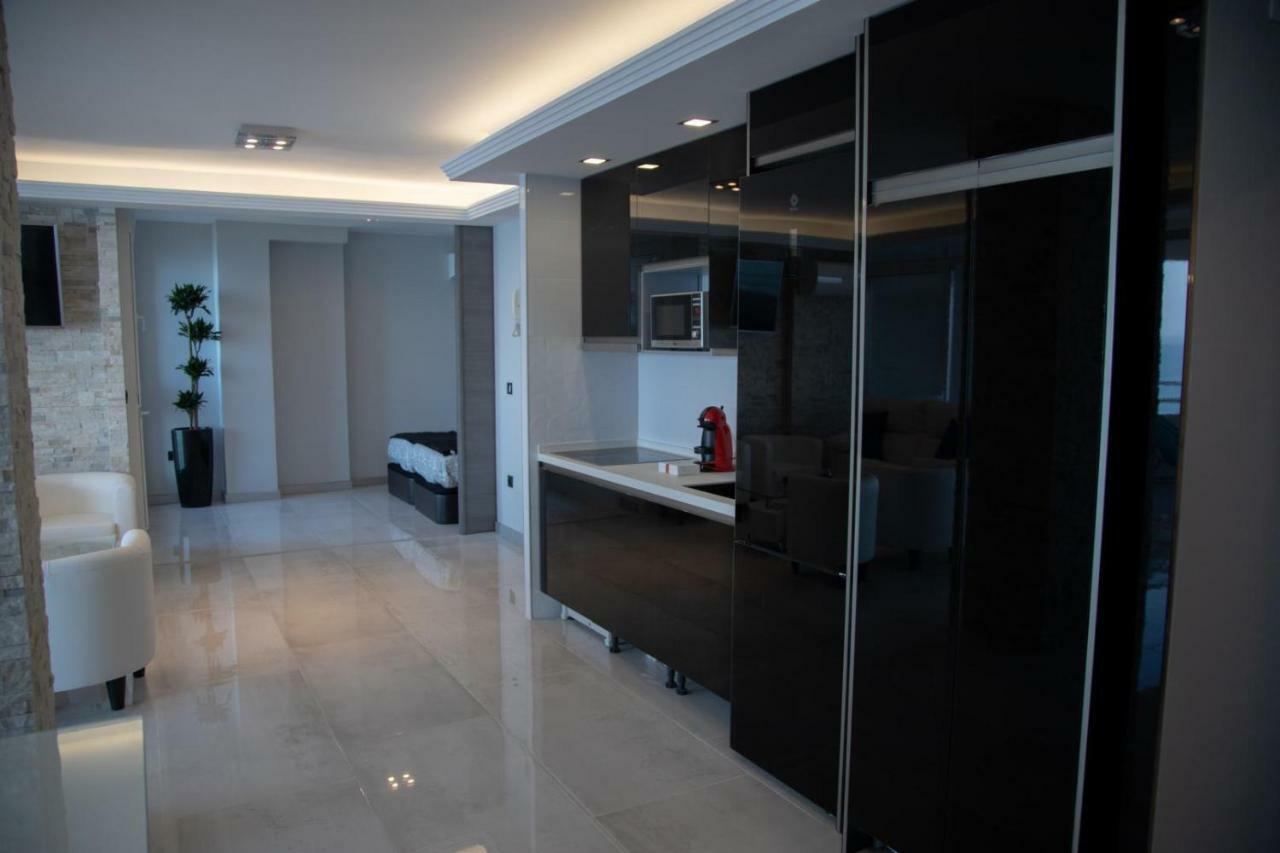 Deluxe Supreme Apartment Малага Екстериор снимка