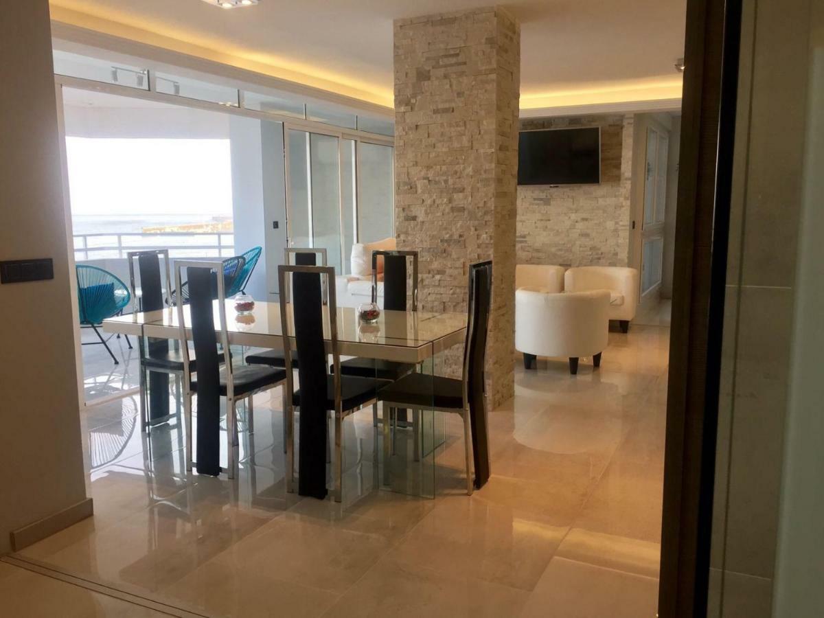 Deluxe Supreme Apartment Малага Екстериор снимка